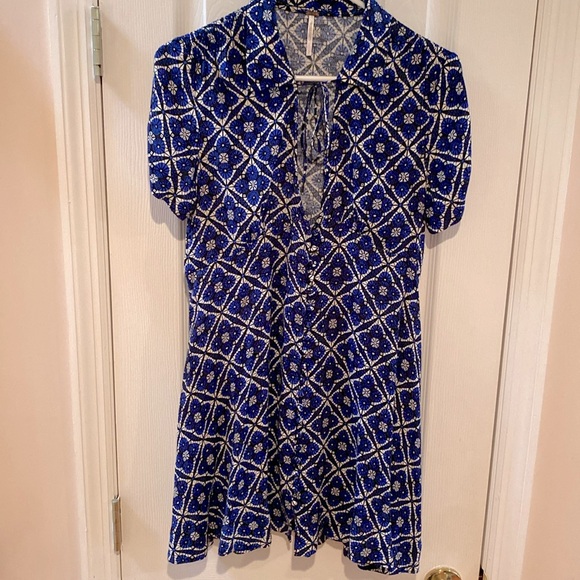 (2) Free People Dresses, Size 4 & XS - Picture 3 of 12